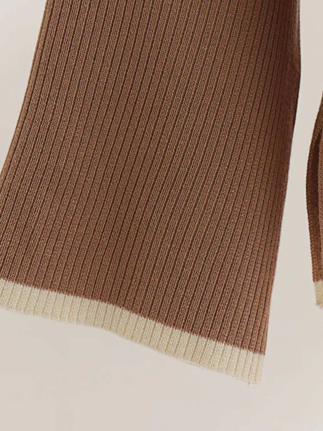 Conjunto Tricô Listrado Gola Alta e Calça Tarcila