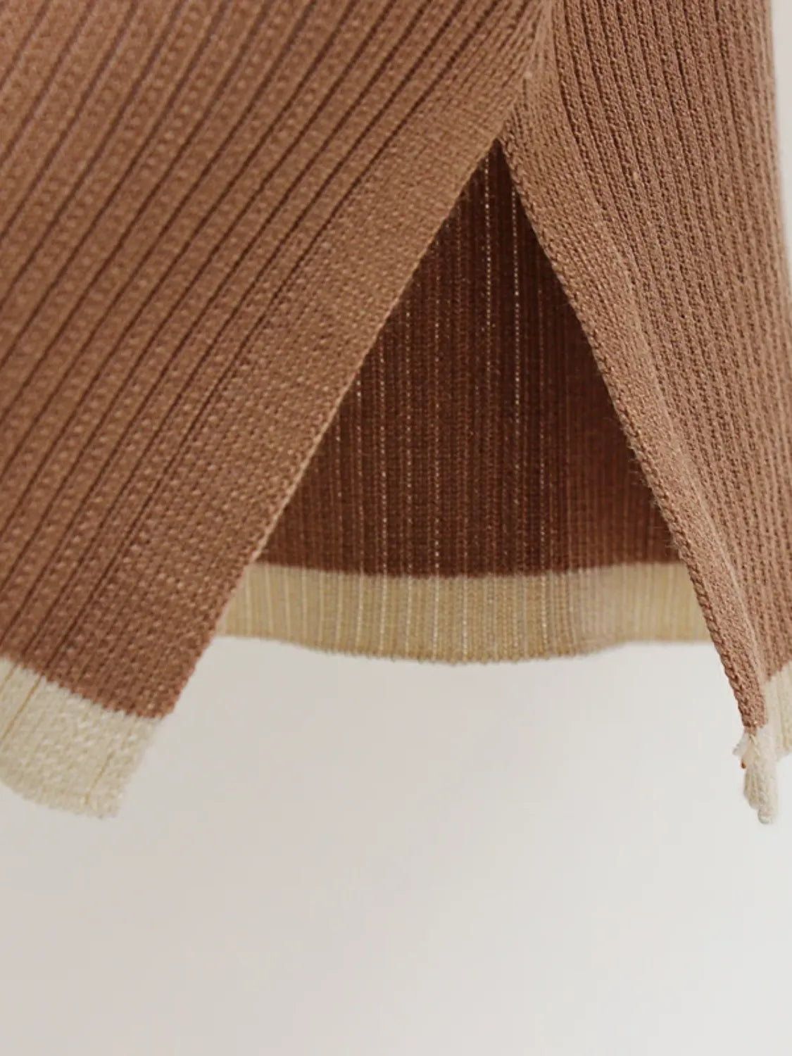 Conjunto Tricô Listrado Gola Alta e Calça Tarcila