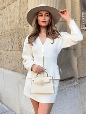 Conjunto Tricô Gola V e Saia Curta Viviene