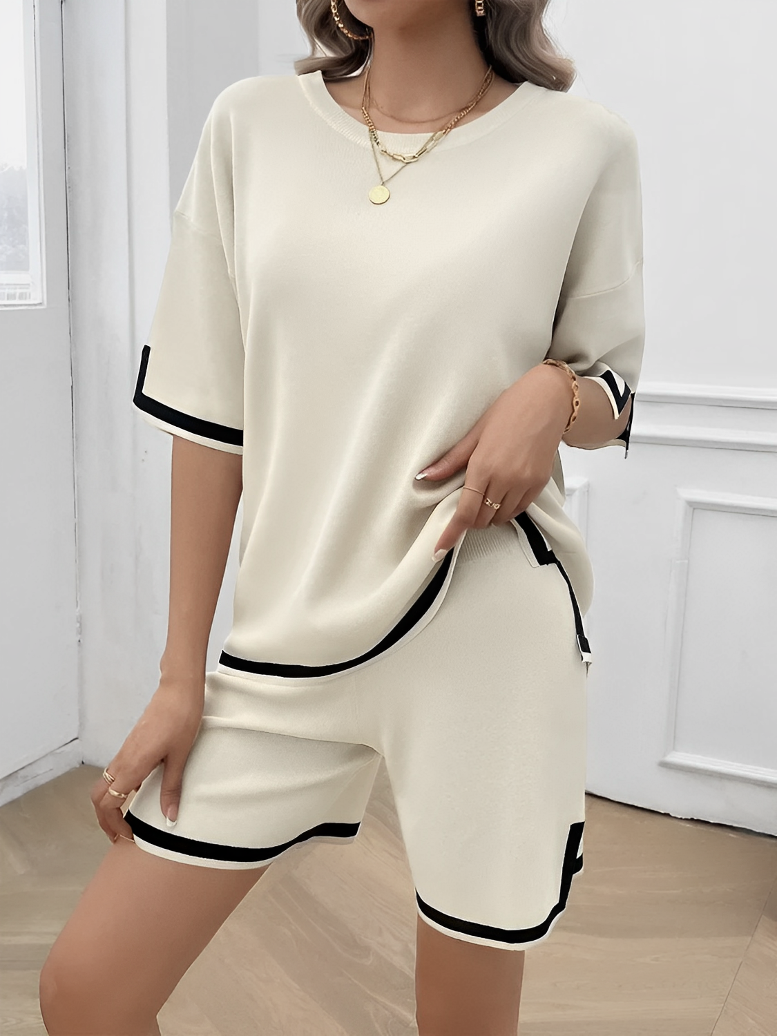 Conjunto Andreza em Viscose Premium com Detalhes Laterais