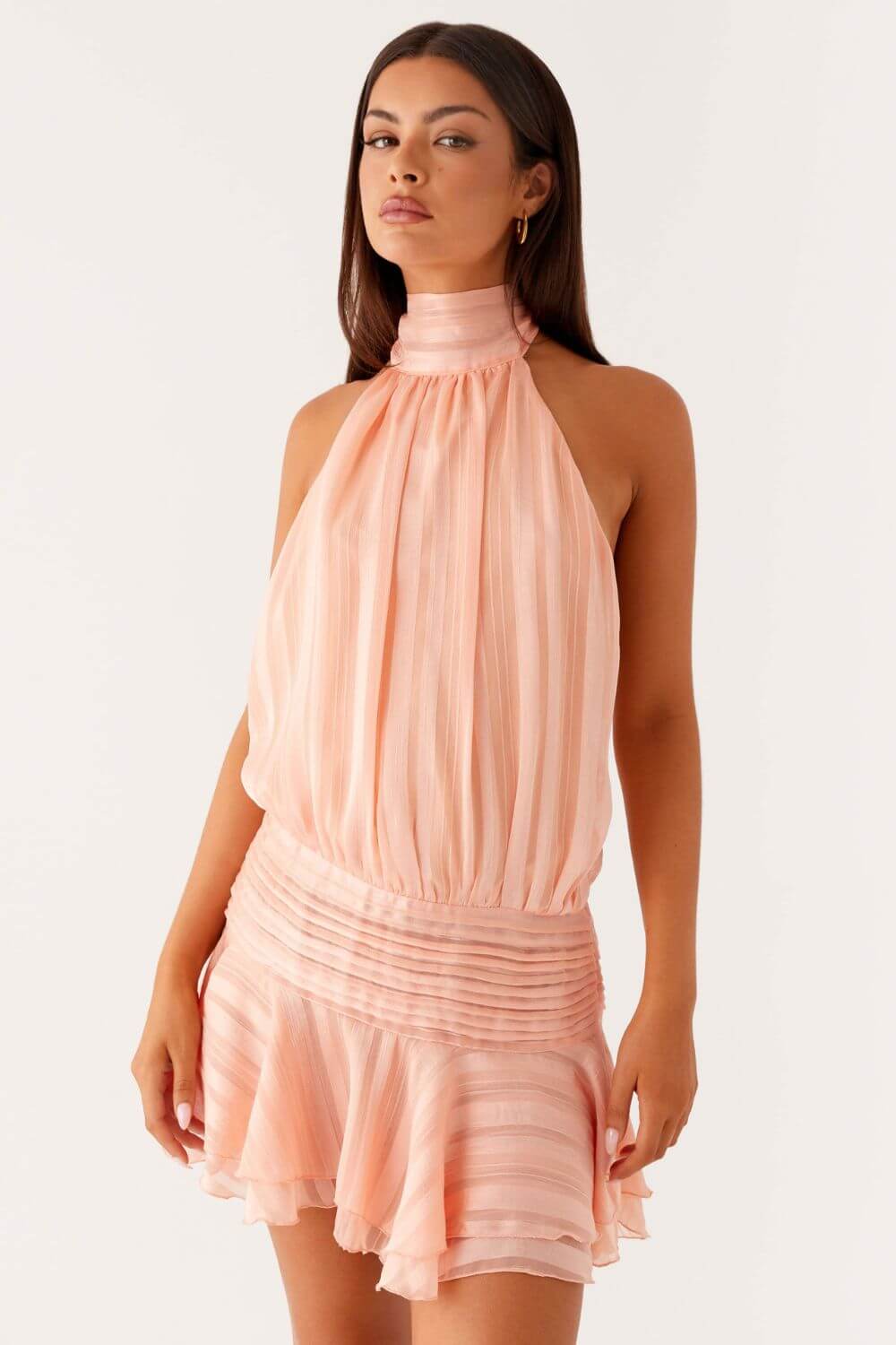 Vestido Amalfi Curto Acetinado com Gola Alta Drapeada