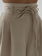 Calça Paulina em Alfaiataria Wide Leg com Amarração