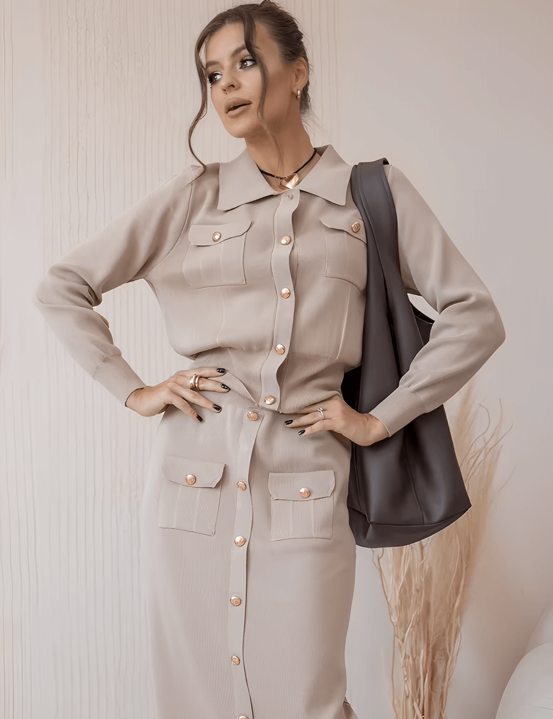 Conjunto Alfaiataria em Viscose com Suéter e Saia Midi de Botões Geyze