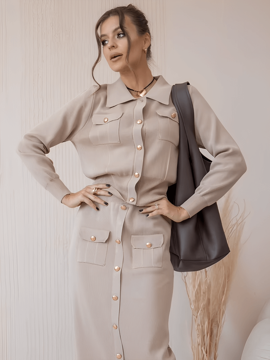 Conjunto Alfaiataria em Viscose com Suéter e Saia Midi de Botões Geyze