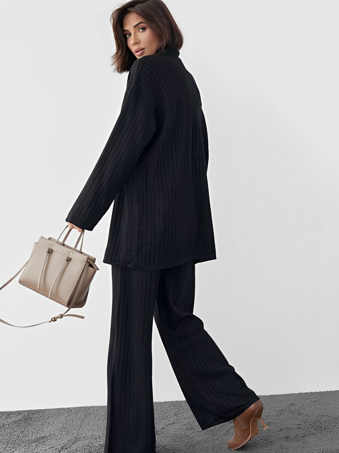 Conjunto Camila em Tricô Canelado com Camisa Alongada