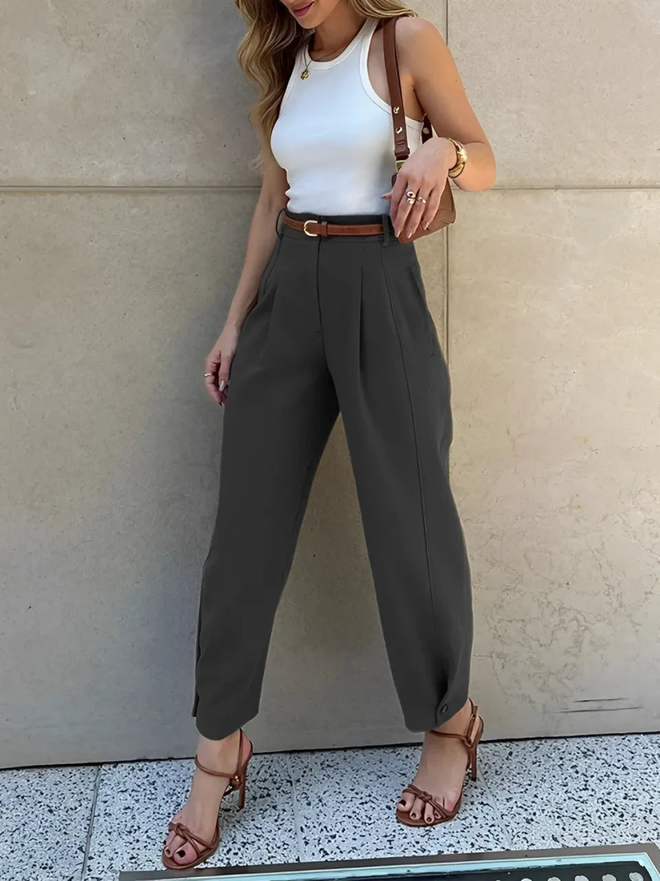 Calça Ester Alfaiataria Slim com Pregas e Cinto