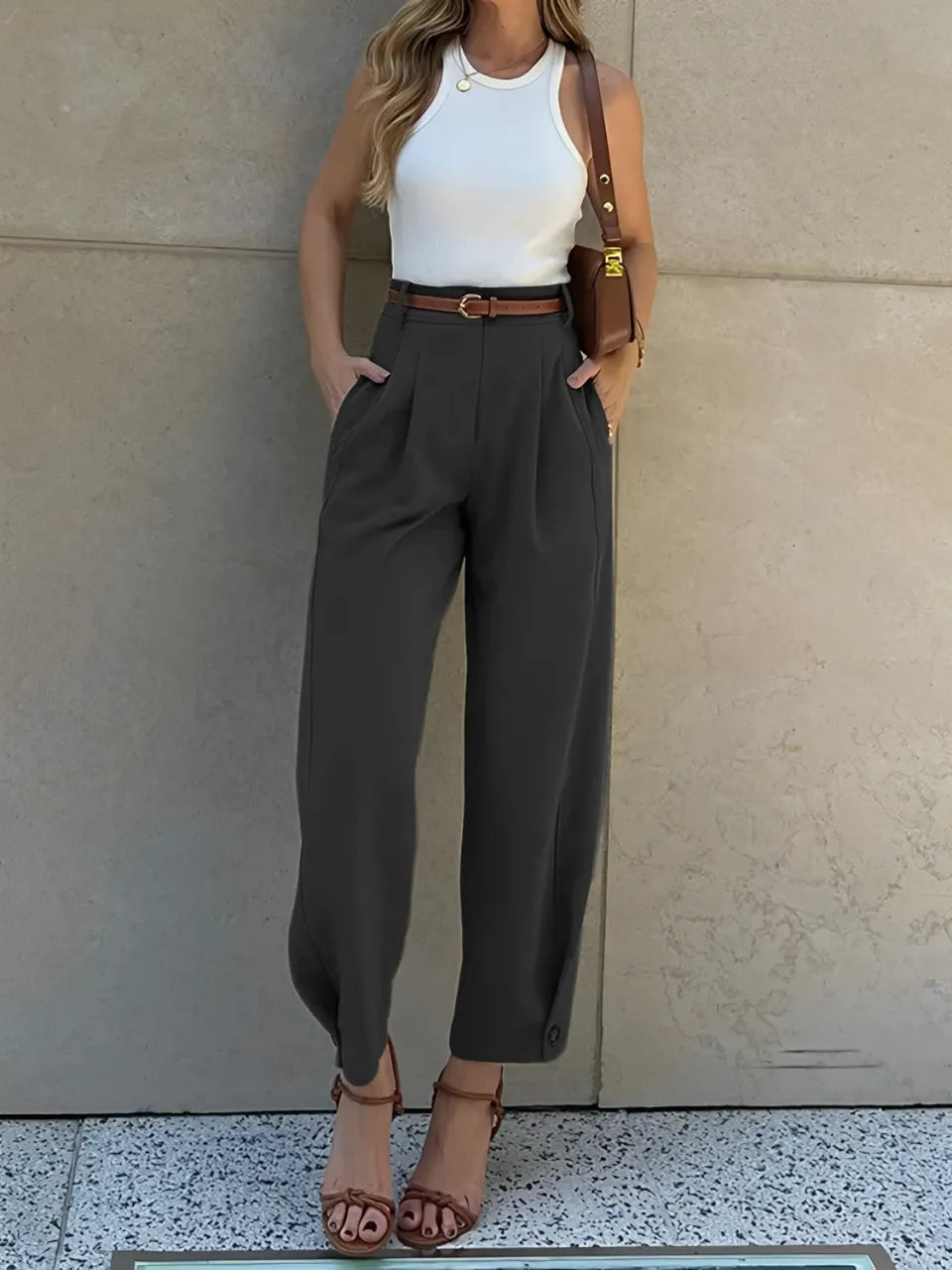 Calça Ester Alfaiataria Slim com Pregas e Cinto