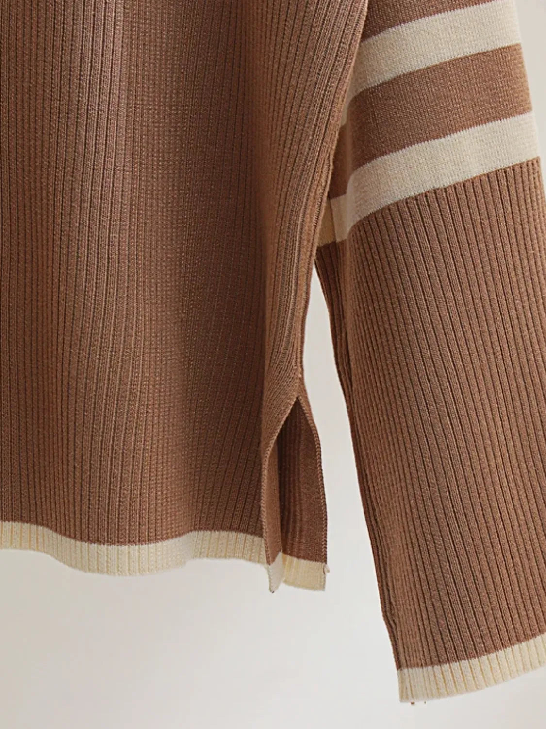 Conjunto Tricô Listrado Gola Alta e Calça Tarcila