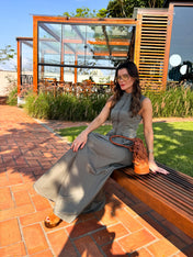 Vestido Longo com Zíper e Bolsos Liriel