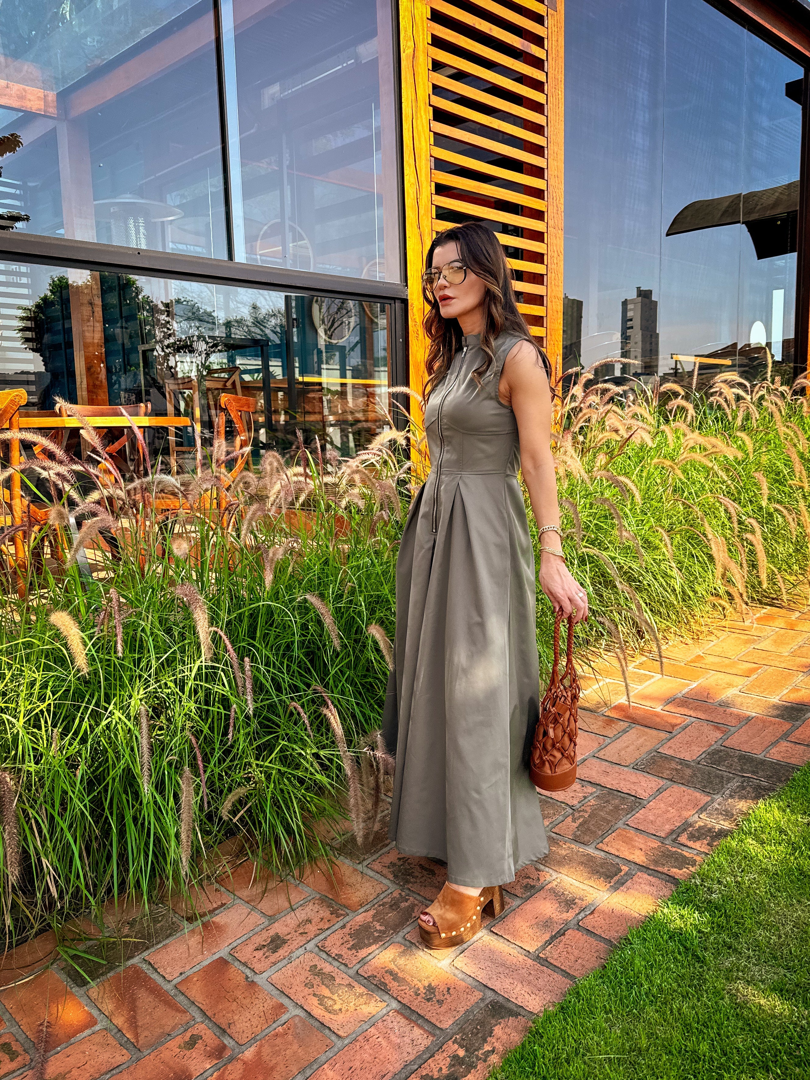 Vestido Longo com Zíper e Bolsos Liriel