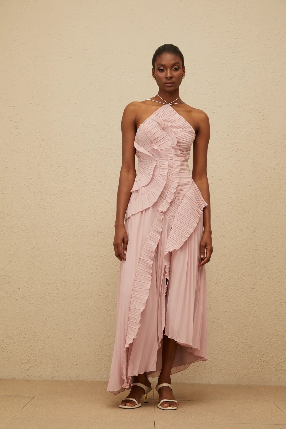 Vestido Midi Assimétrico com Babados e Plissado Lívia