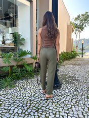 Calça Ester Alfaiataria Slim com Pregas e Cinto