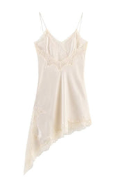 Vestido Curto de Cetim com Renda Pamella