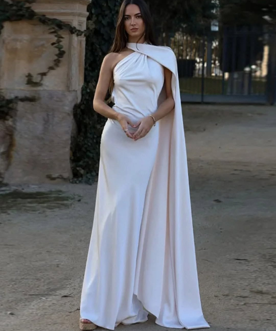 Vestido Longo de Cetim Frente Única Dominique