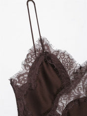 Vestido Curto de Cetim com Renda Pamella