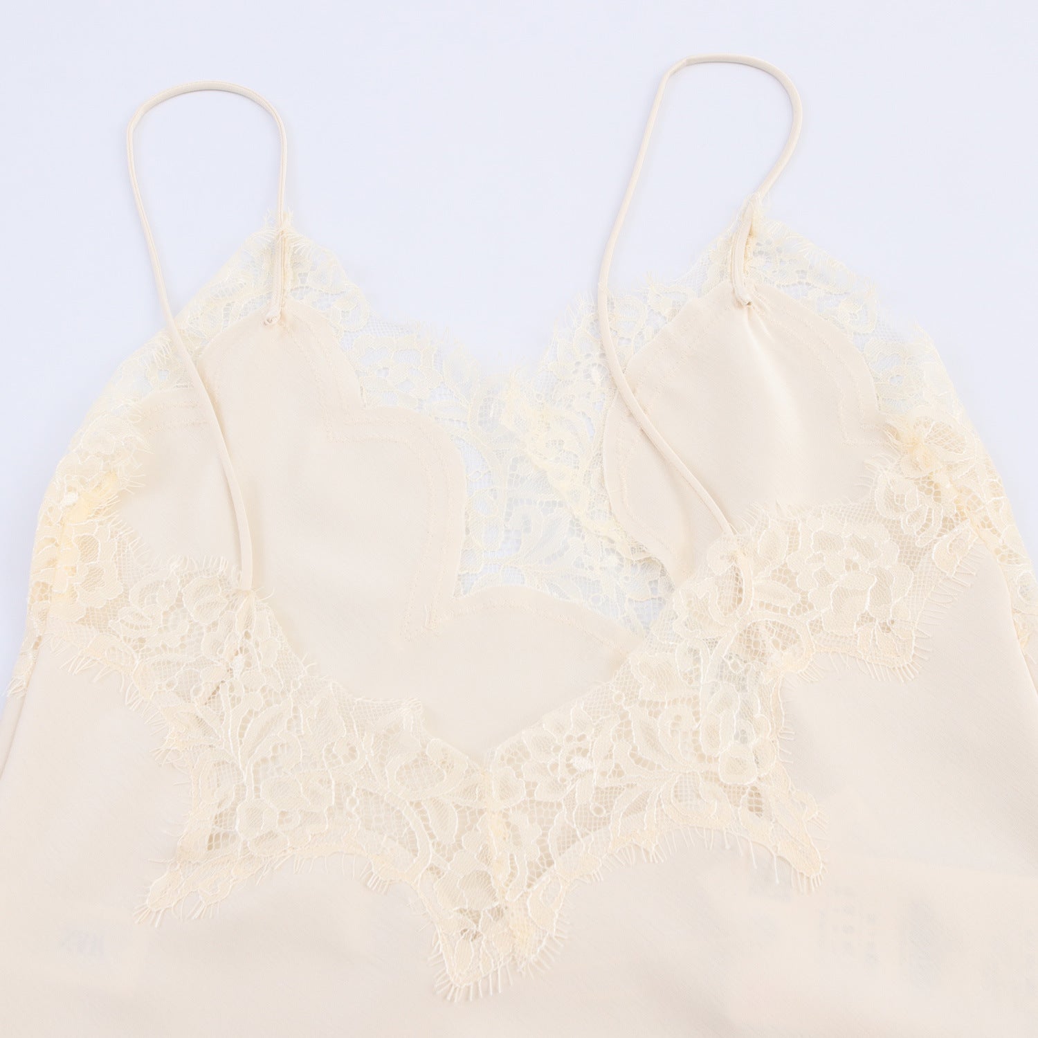 Vestido Curto de Cetim com Renda Pamella