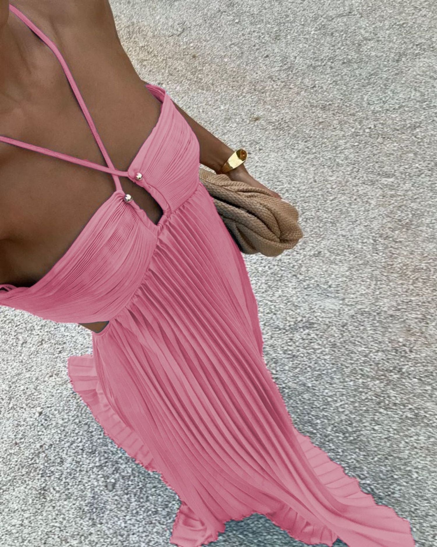 Vestido Loren Longo Plissado com Costas Abertas e Amarração