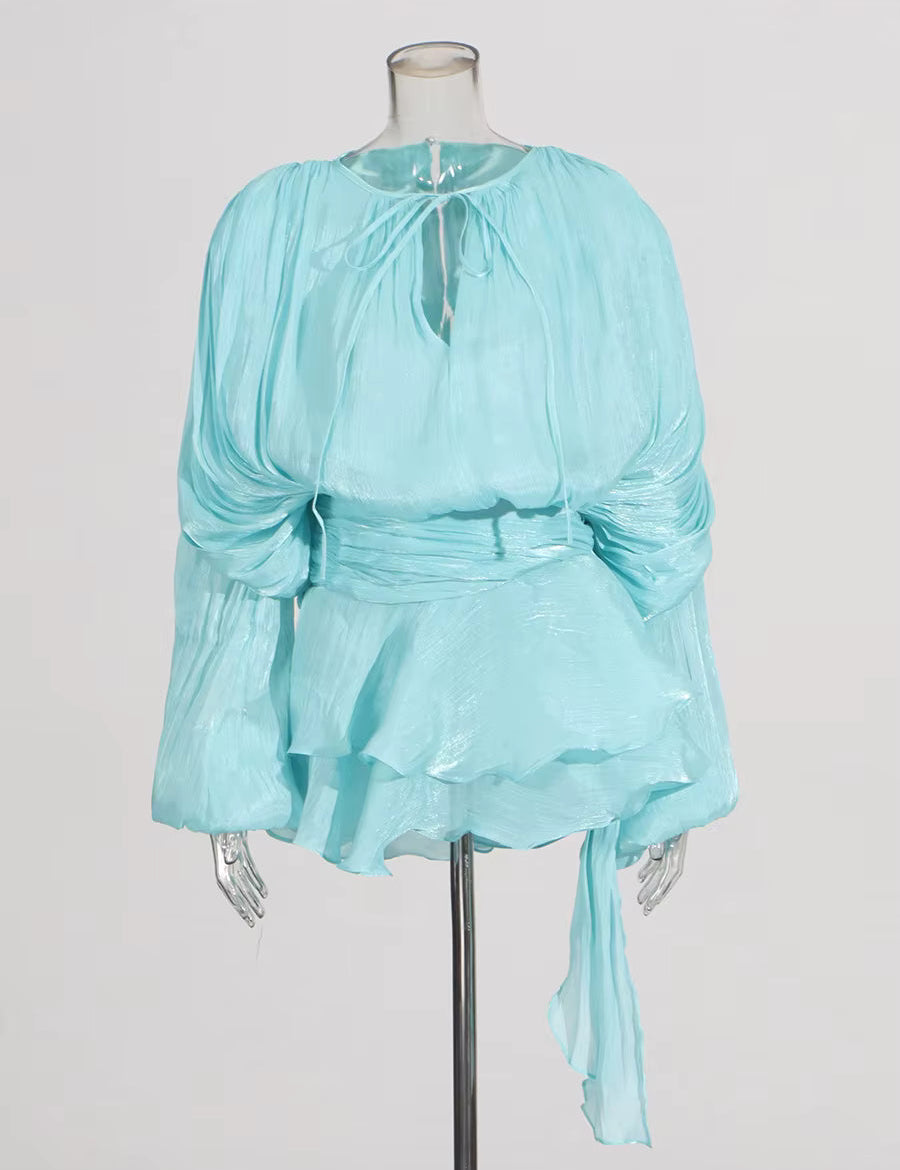 Vestido Bela Curto Acetinado com Babados e Short Invisível