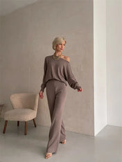 Conjunto de Malha Assimétrica com Calça Flare Amelia