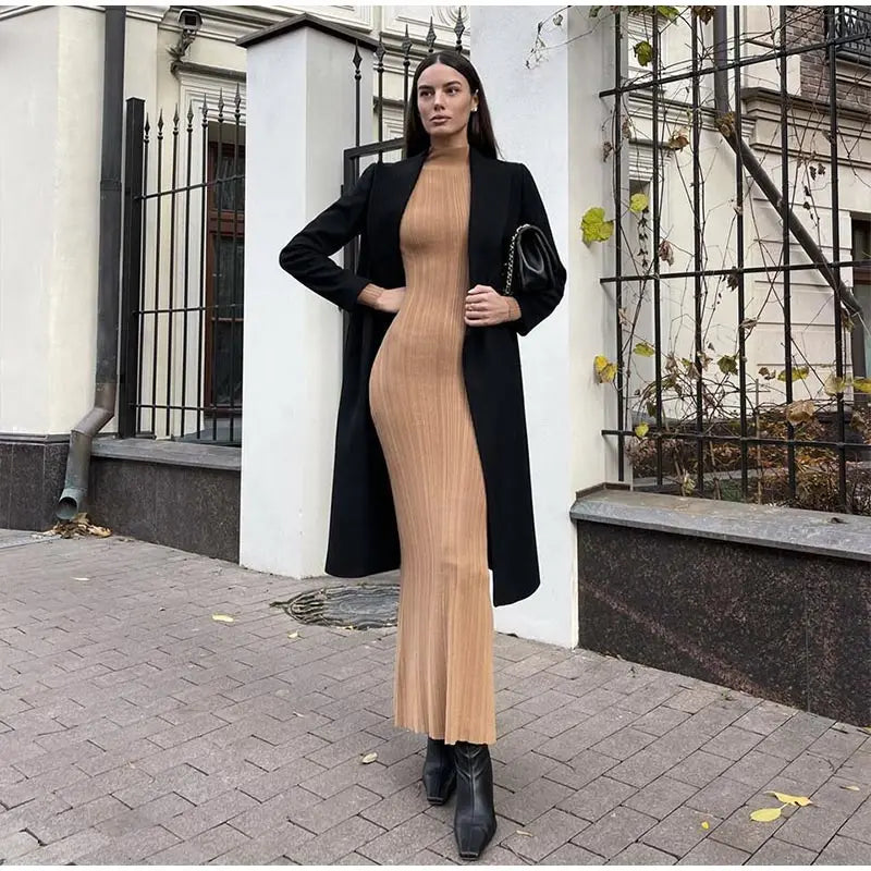 Vestido Amira Midi Canelado com Gola Alta e Manga Longa