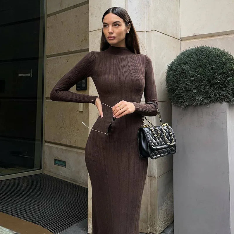 Vestido Amira Midi Canelado com Gola Alta e Manga Longa