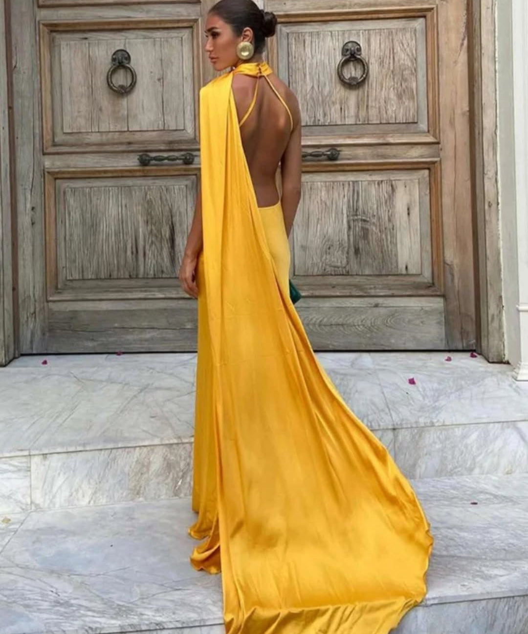 Vestido longo de cetim Dominique com frente única e decote nas costas