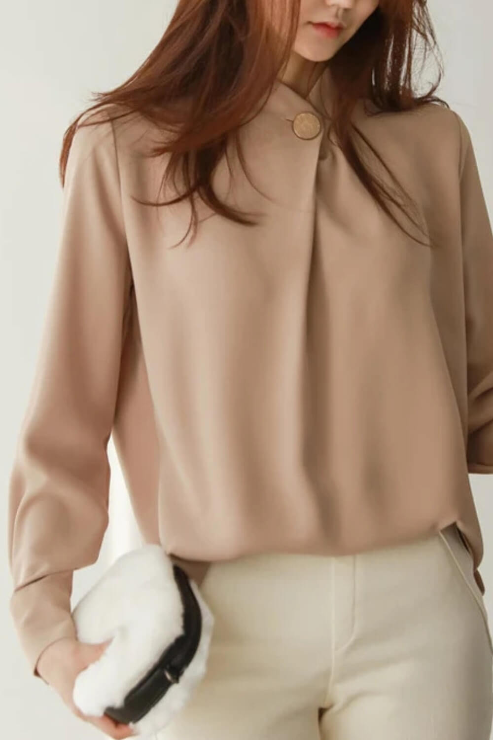 Camisa Karina Manga Longa Gola Alta Assimétrica