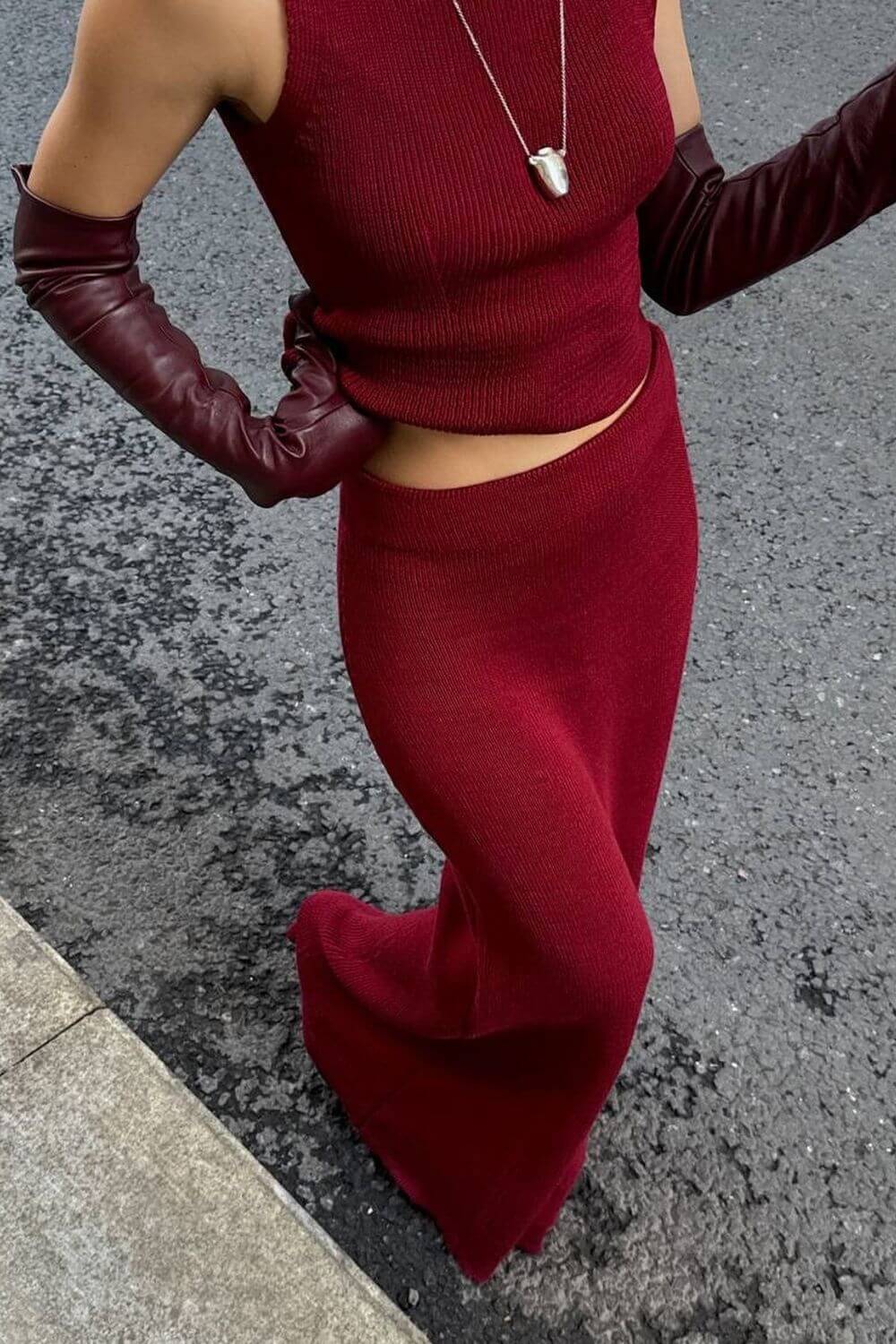 Conjunto Amaya Tricô Canelado Saia Longa e Regata Gola Alta