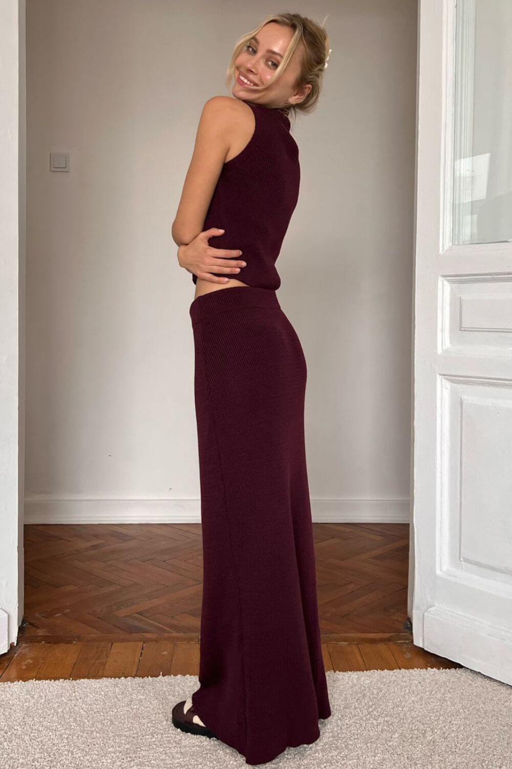 Conjunto Amaya Tricô Canelado Saia Longa e Regata Gola Alta