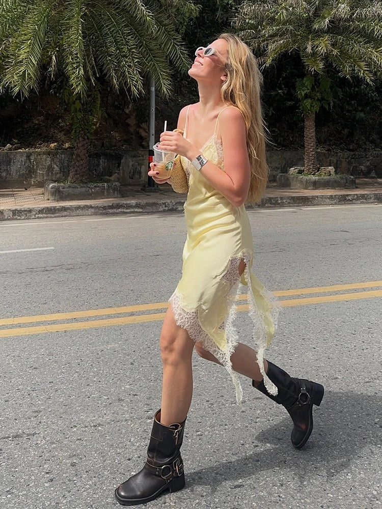 Vestido Curto de Cetim com Renda Pamella