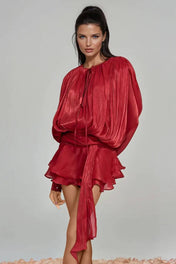 Vestido Giulieta Curto Acetinado Texturizado com Manga Longa