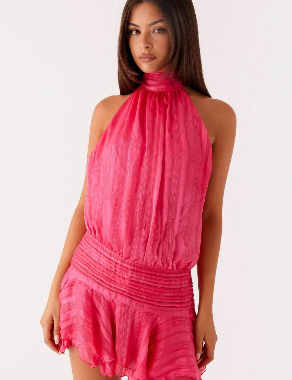 Vestido Amalfi Curto Acetinado com Gola Alta Drapeada