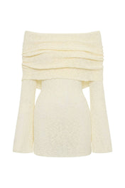 Vestido Menorca Curto em Tricô Texturizado Off Shoulder