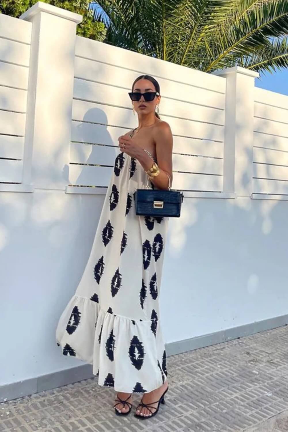 Vestido Longo em Linho Arya com alça única e caimento elegante acima do tornozelo

