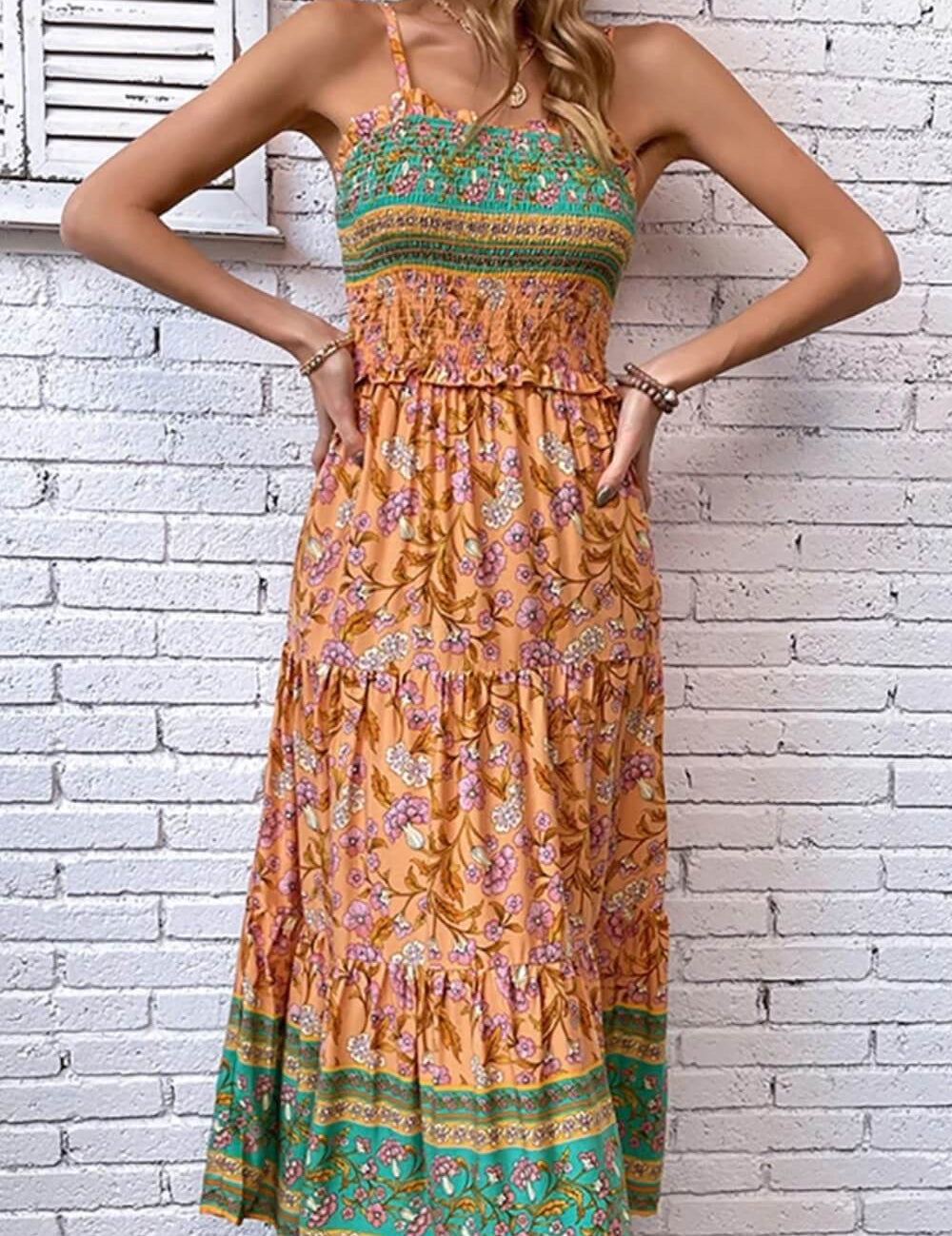 Vestido Longo Soltinho Dara em tecido leve com caimento elegante na altura do tornozelo

