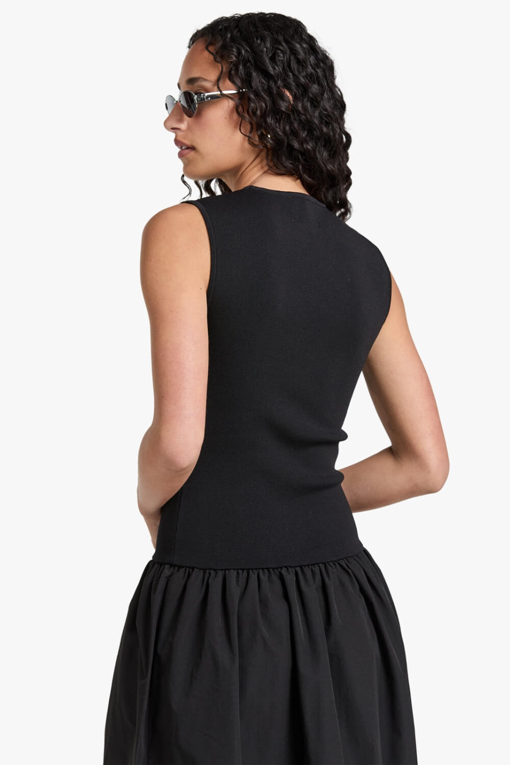 Vestido Midi Georgina Preto